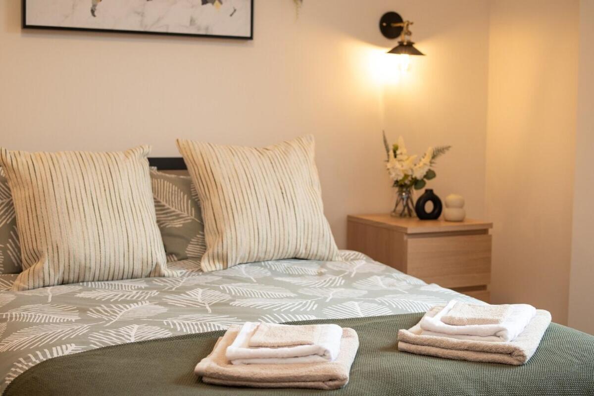 Green Nest Room With Private Bathroom Eastbourne Exteriör bild