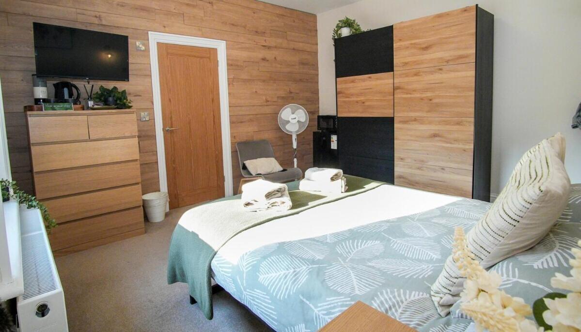 Green Nest Room With Private Bathroom Eastbourne Exteriör bild